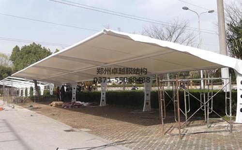 膜結(jié)構(gòu)：輕盈、靈動(dòng)的現(xiàn)代建筑之美