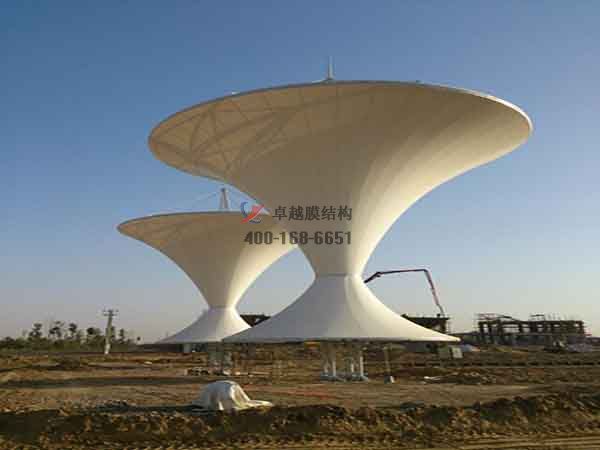 青島張拉膜結(jié)構(gòu)景觀小品【案例圖片】