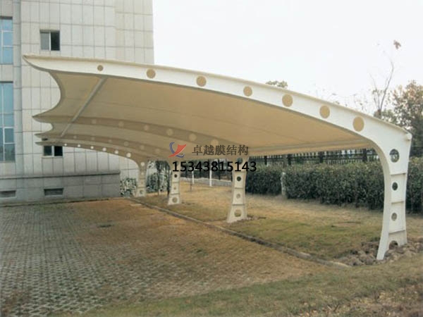 來(lái)賓<font color='red'>膜結(jié)構(gòu)景觀</font>施工【生產(chǎn)廠家】