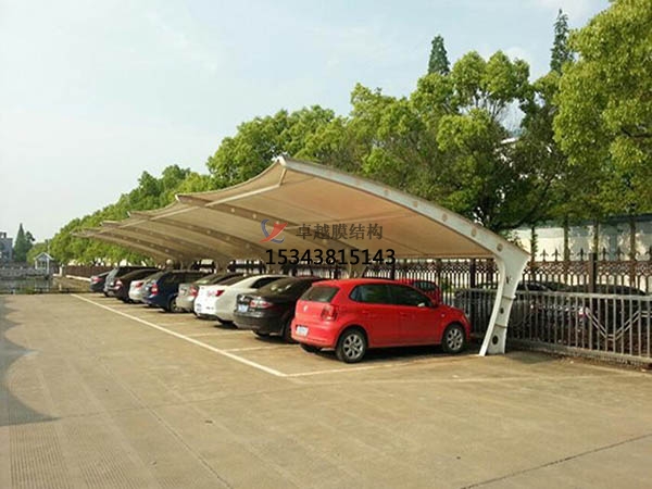富民<font color='red'>膜結(jié)構(gòu)停車棚</font>【設(shè)計生產(chǎn)安裝】