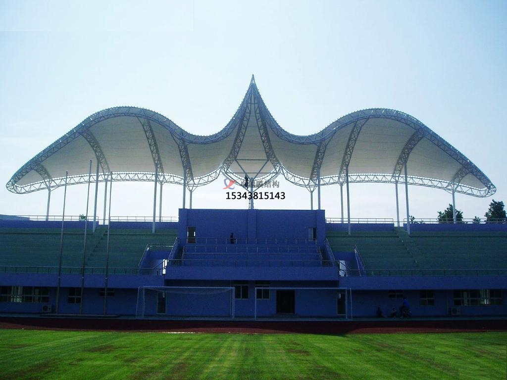 漢中市體育場看臺頂棚/運(yùn)動(dòng)場主席臺/風(fēng)雨操場雨棚生產(chǎn)廠家