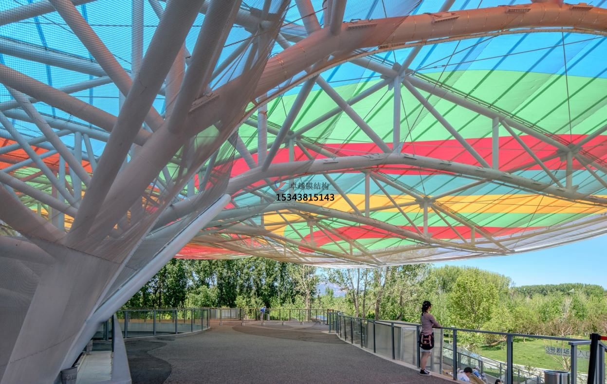 ETFE彩色膜做成的大蝴蝶到底有多炫？