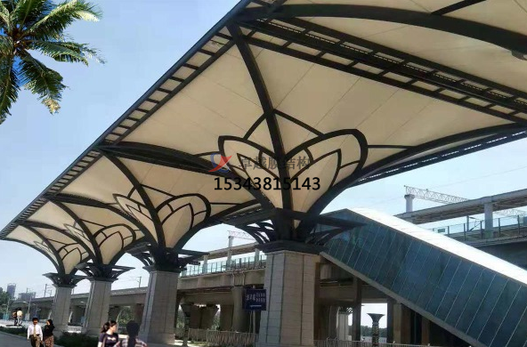 <font color='red'>張拉膜結構</font>遮陽雨棚能抵抗多少級臺風暴雨？