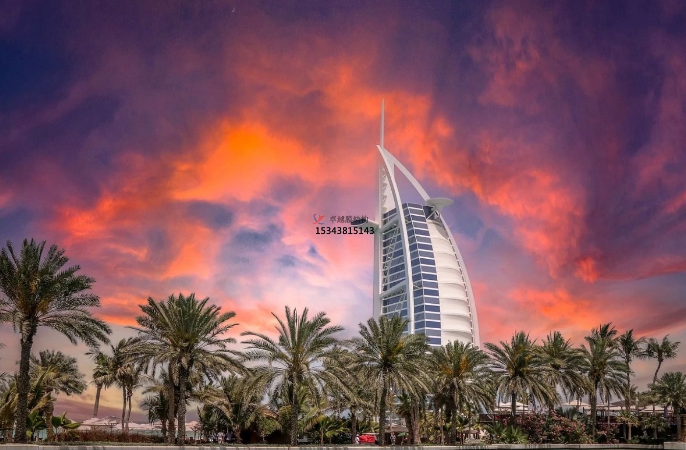 ?？谏虡I(yè)廣場膜結(jié)構(gòu)——?？谀そY(jié)構(gòu)公司專業(yè)廠家